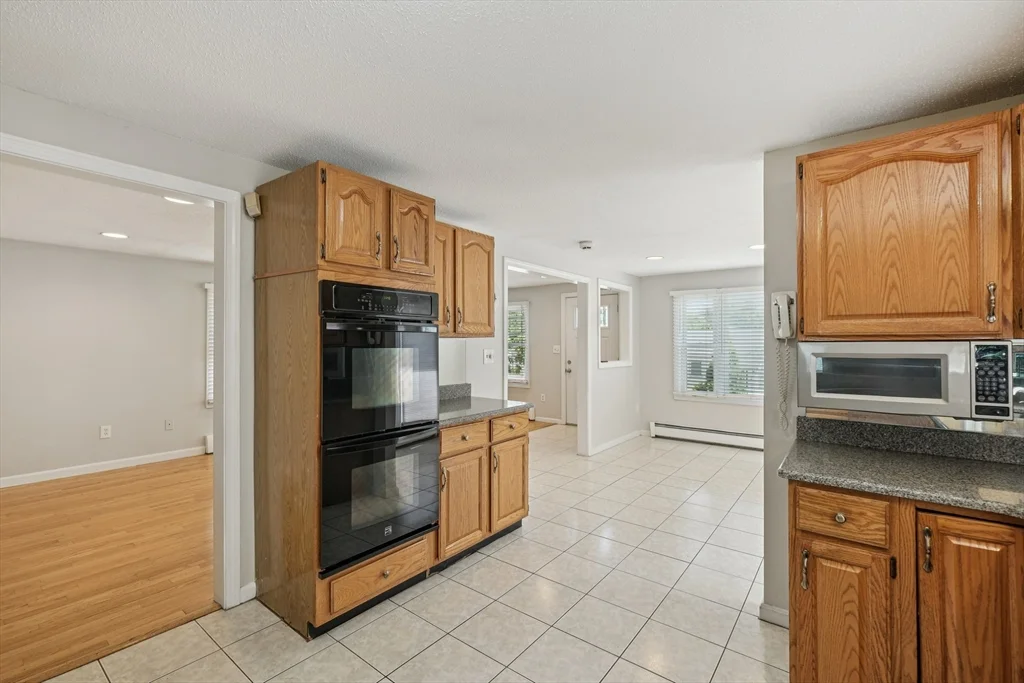3 bed, 2 bath apartment for rent at 35 Springvale Ave Unit N/A, Chelsea — photo 5 of 35