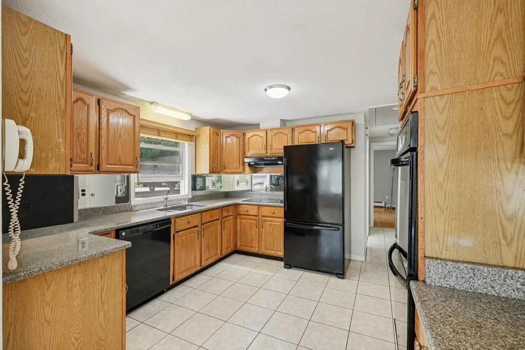 3 bed, 2 bath apartment for rent at 35 Springvale Ave Unit N/A, Chelsea — photo 4 of 35