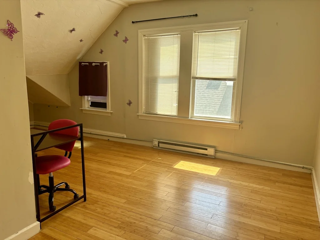 3 bed, 1 bath apartment for rent at 35 Stoneland Rd Unit 3, Worcester — photo 10 of 19