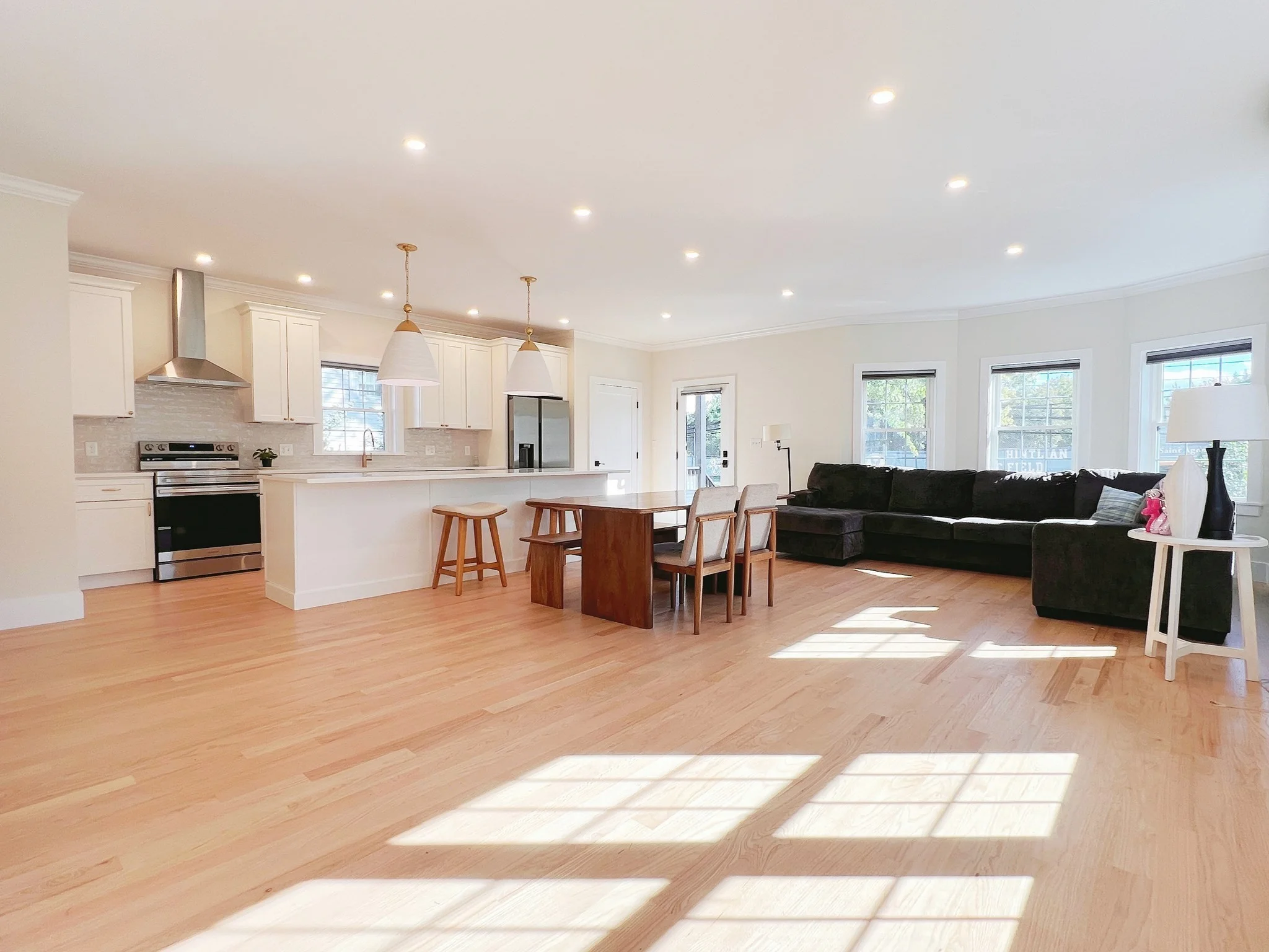 3 bed, 2 bath apartment for rent at 35 Summer St Unit 35, Arlington — photo 2 of 29