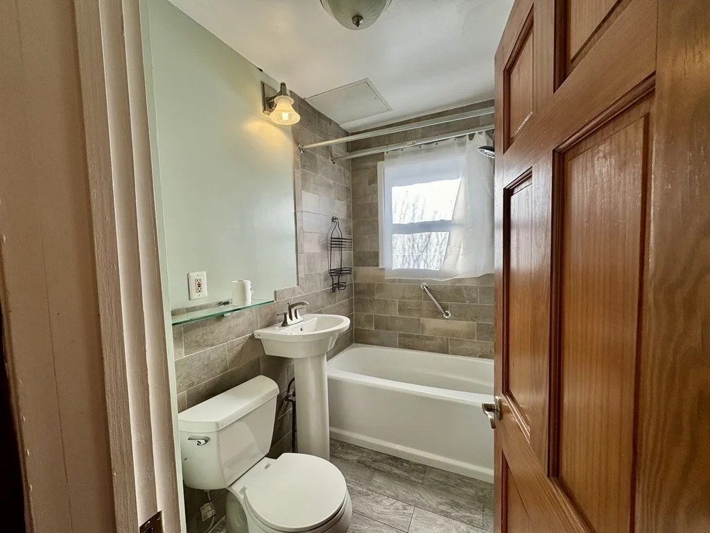2 bed, 1 bath apartment for rent at 35 Summer Unit 1, Hyde Park — photo 11 of 12
