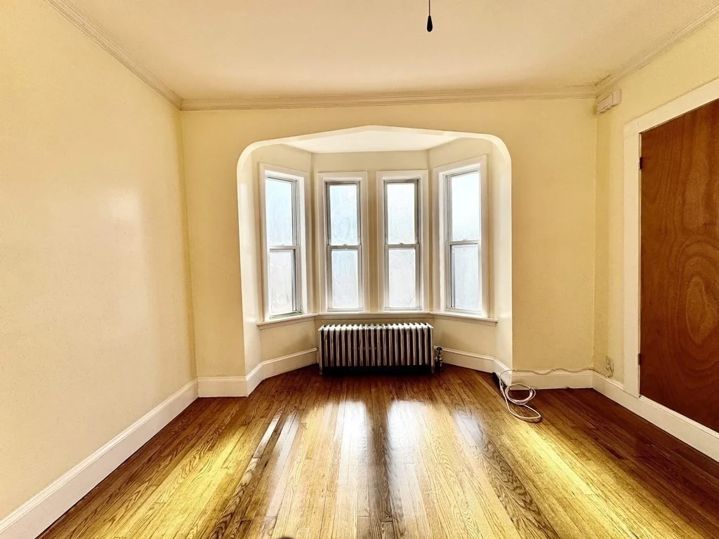 2 bed, 1 bath apartment for rent at 35 Summer Unit 1, Hyde Park — photo 4 of 12