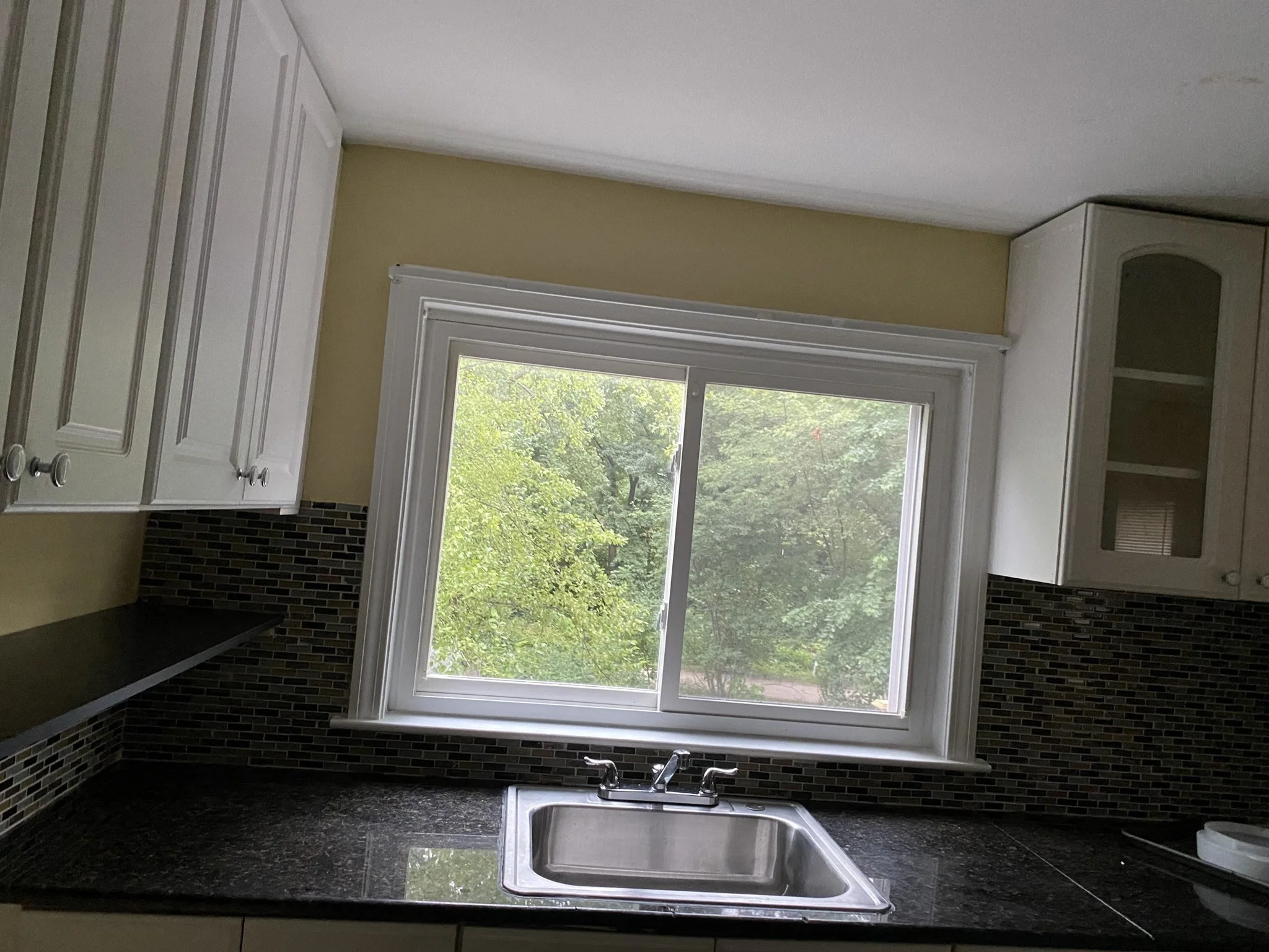 2 bed, 1 bath apartment for rent at 35 Sunnyside Ave Unit 0, Arlington — photo 3 of 16