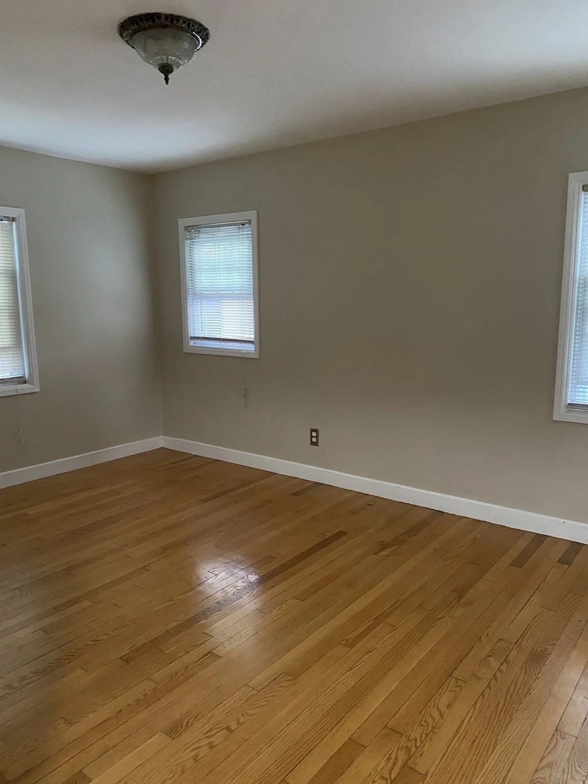 2 bed, 1 bath apartment for rent at 35 Sunnyside Ave Unit 0, Arlington — photo 11 of 16