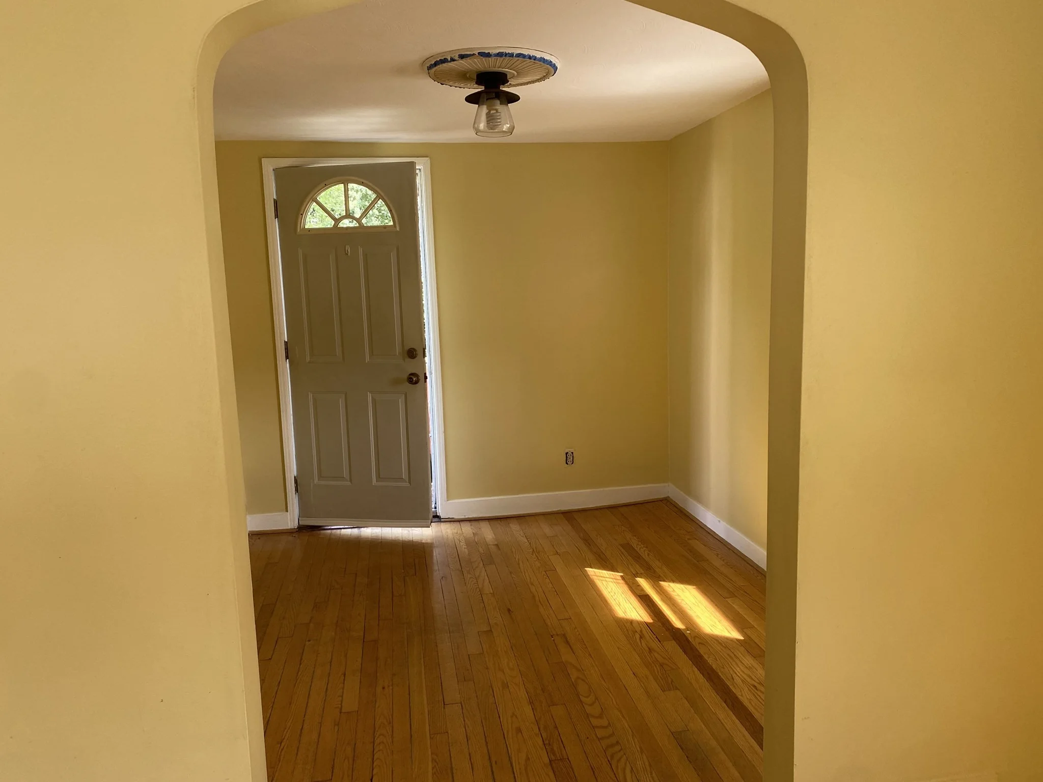2 bed, 1 bath apartment for rent at 35 Sunnyside Ave Unit 0, Arlington — photo 14 of 16