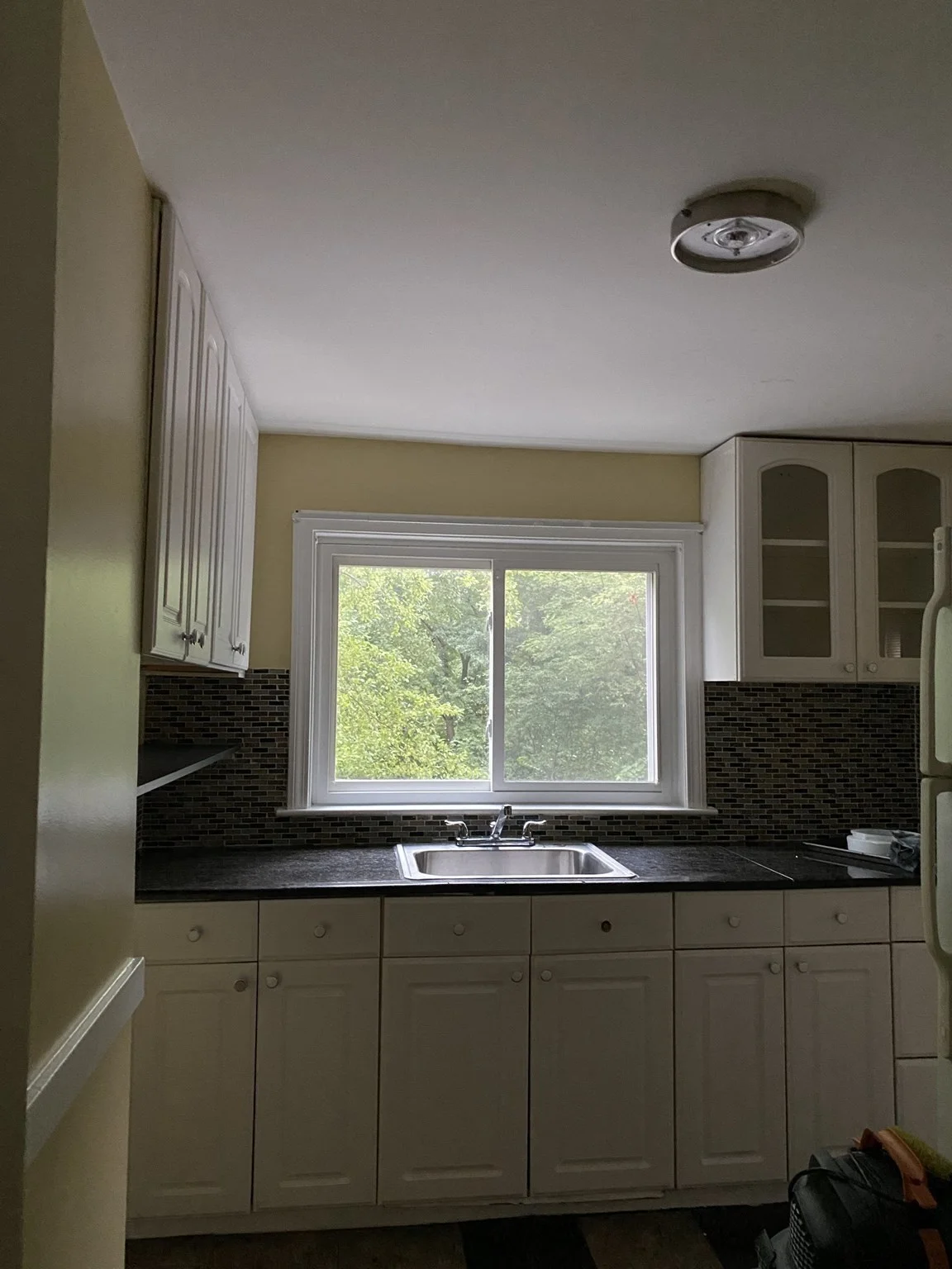 2 bed, 1 bath apartment for rent at 35 Sunnyside Ave Unit 0, Arlington — photo 2 of 16