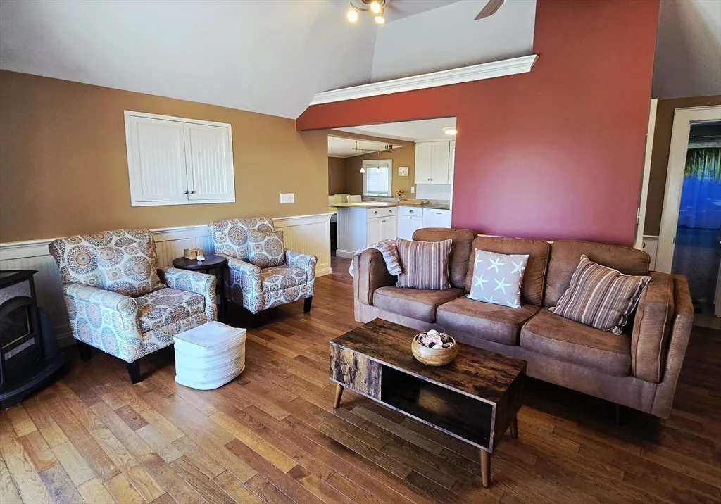 2 bed, 1 bath apartment for rent at 35 Sunset Unit WINTER, Plum Island — photo 10 of 21