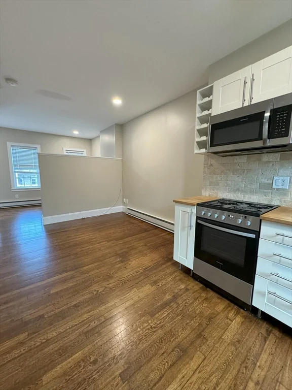 1 bed, 1 bath apartment for rent at 35 Swallow St Unit 2, South Boston — photo 2 of 8