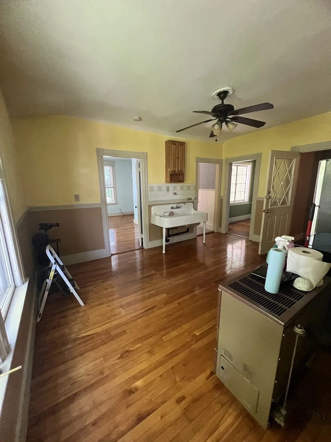 2 bed, 1 bath apartment for rent at 35 Tirrell St Unit 3 Floor, Worcester — photo 3 of 7