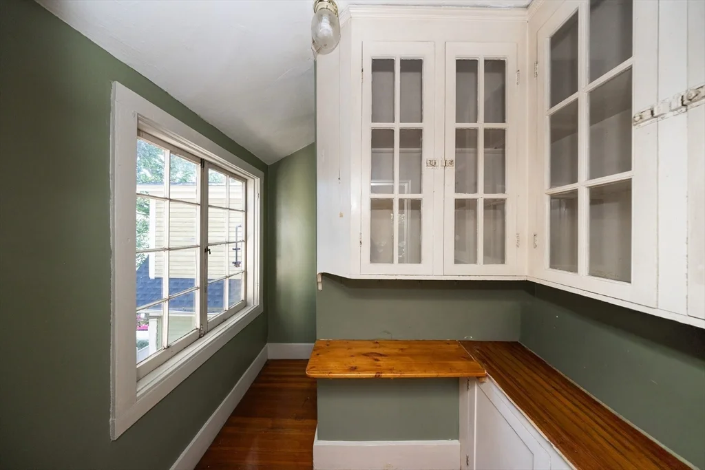 2 bed, 1 bath apartment for rent at 35 Tirrell St Unit 3, Worcester — photo 4 of 9