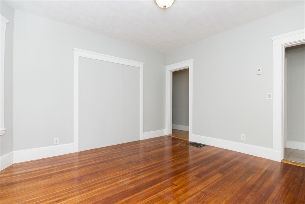 3 bed, 1 bath apartment for rent at 35 Torrey St Unit 1, Dorchester — photo 10 of 27