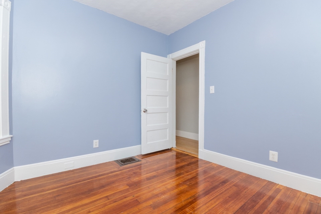 3 bed, 1 bath apartment for rent at 35 Torrey St Unit 1, Dorchester — photo 15 of 27