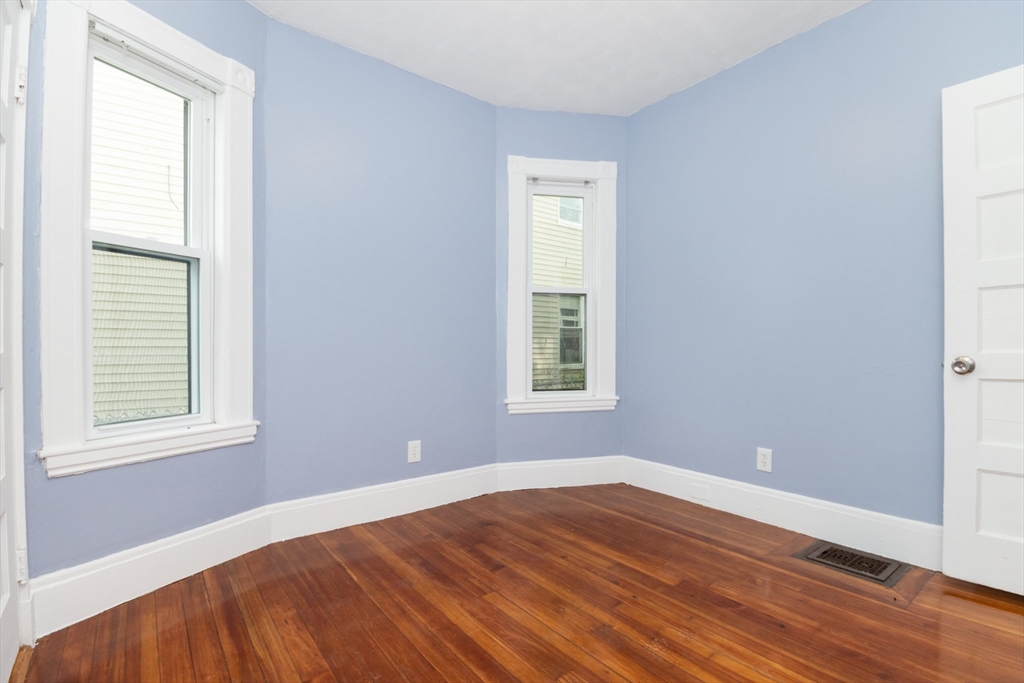 3 bed, 1 bath apartment for rent at 35 Torrey St Unit 1, Dorchester — photo 17 of 27