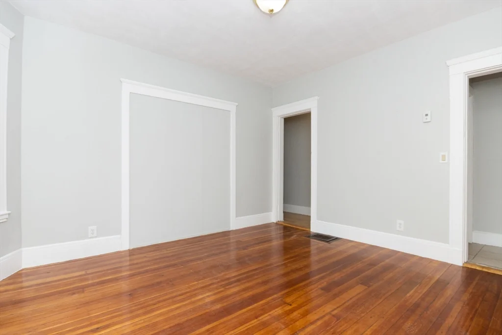 3 bed, 1 bath apartment for rent at 35 Torrey St Unit 3, Dorchester — photo 10 of 27