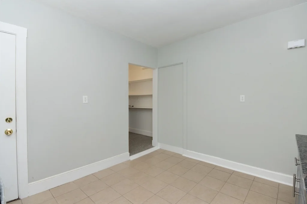 3 bed, 1 bath apartment for rent at 35 Torrey St Unit 3, Dorchester — photo 14 of 27