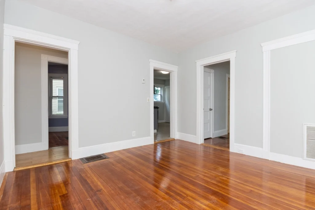 3 bed, 1 bath apartment for rent at 35 Torrey St Unit 3, Dorchester — photo 6 of 27