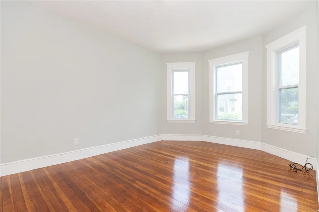 3 bed, 1 bath apartment for rent at 35 Torrey St Unit 3, Dorchester — photo 7 of 27