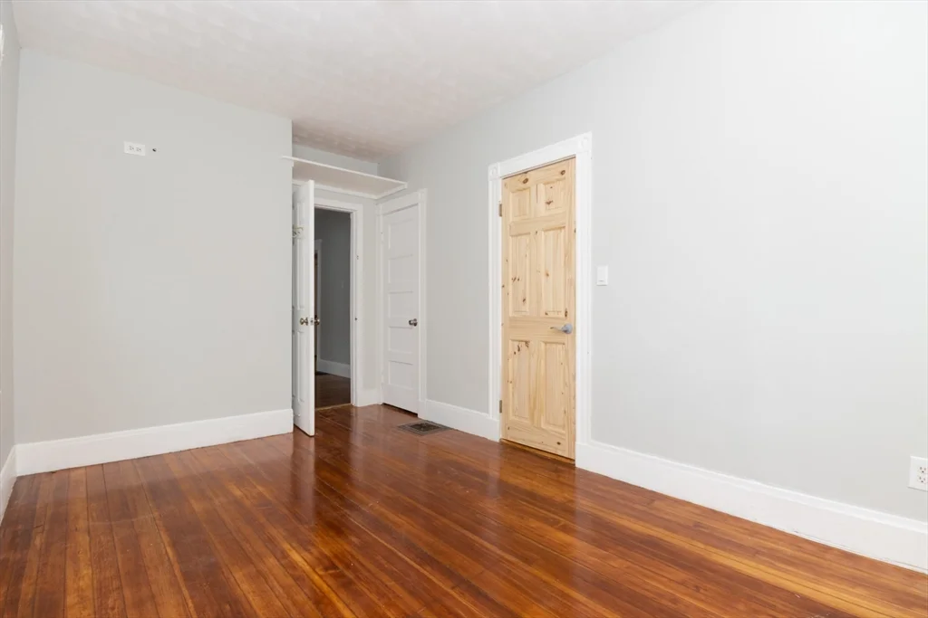 3 bed, 1 bath apartment for rent at 35 Torrey St Unit 3, Dorchester — photo 19 of 27