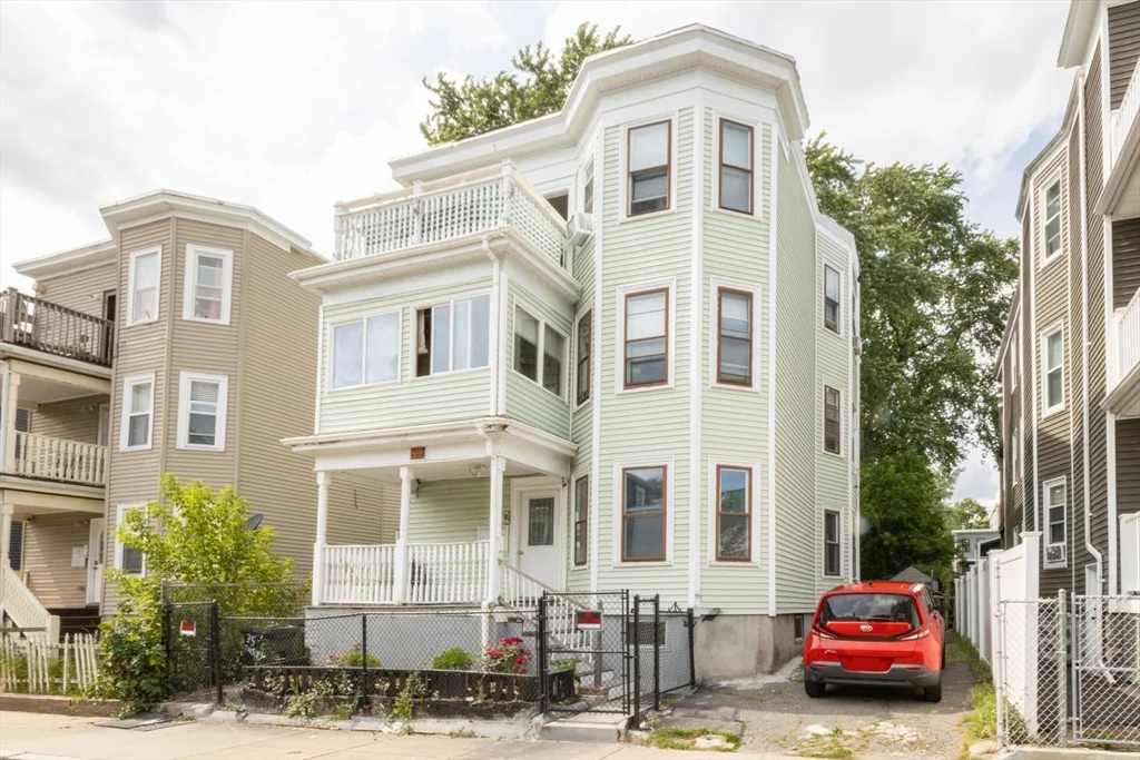 3 bed, 1 bath apartment for rent at 35 Torrey St Unit 3, Dorchester — photo 1 of 27