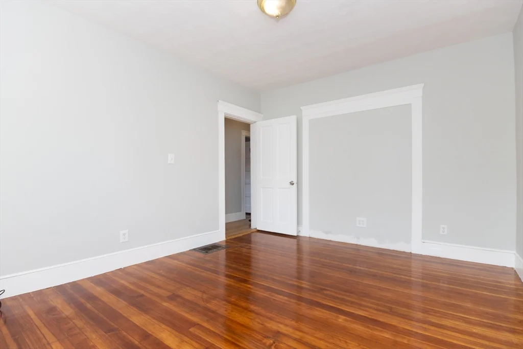 3 bed, 1 bath apartment for rent at 35 Torrey St Unit 3, Dorchester — photo 13 of 27