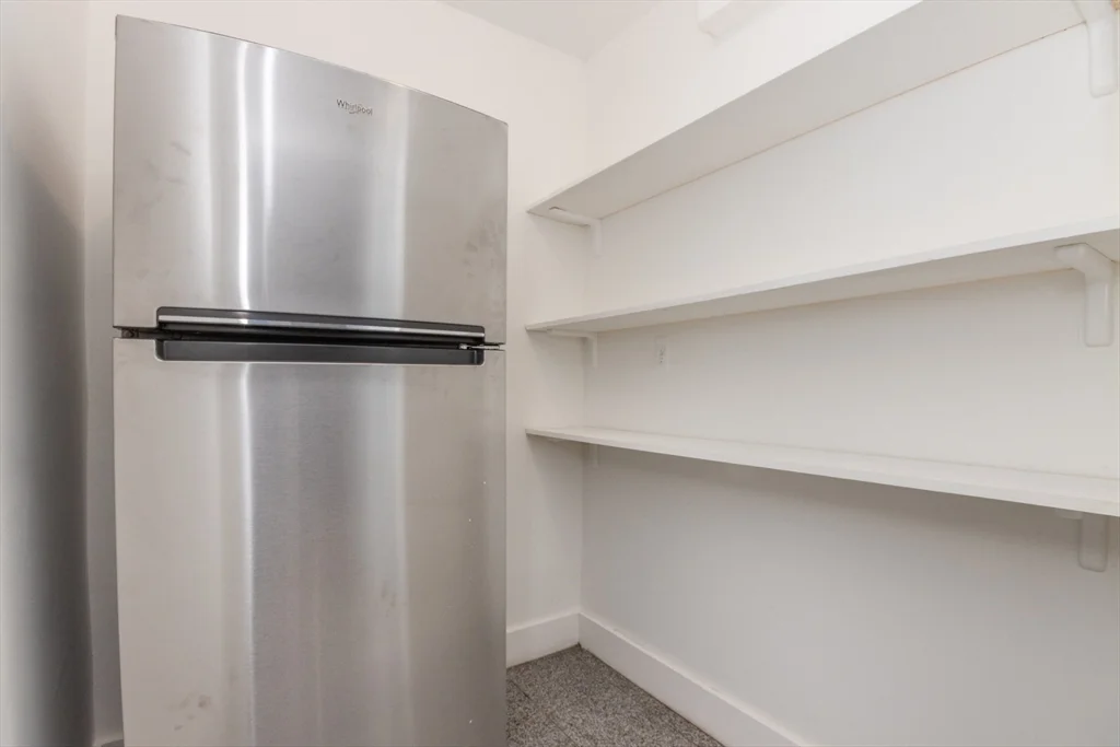 3 bed, 1 bath apartment for rent at 35 Torrey St Unit 3, Dorchester — photo 5 of 27