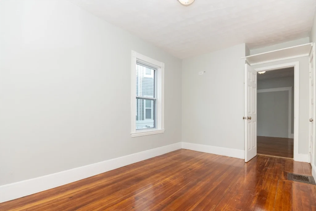 3 bed, 1 bath apartment for rent at 35 Torrey St Unit 3, Dorchester — photo 20 of 27