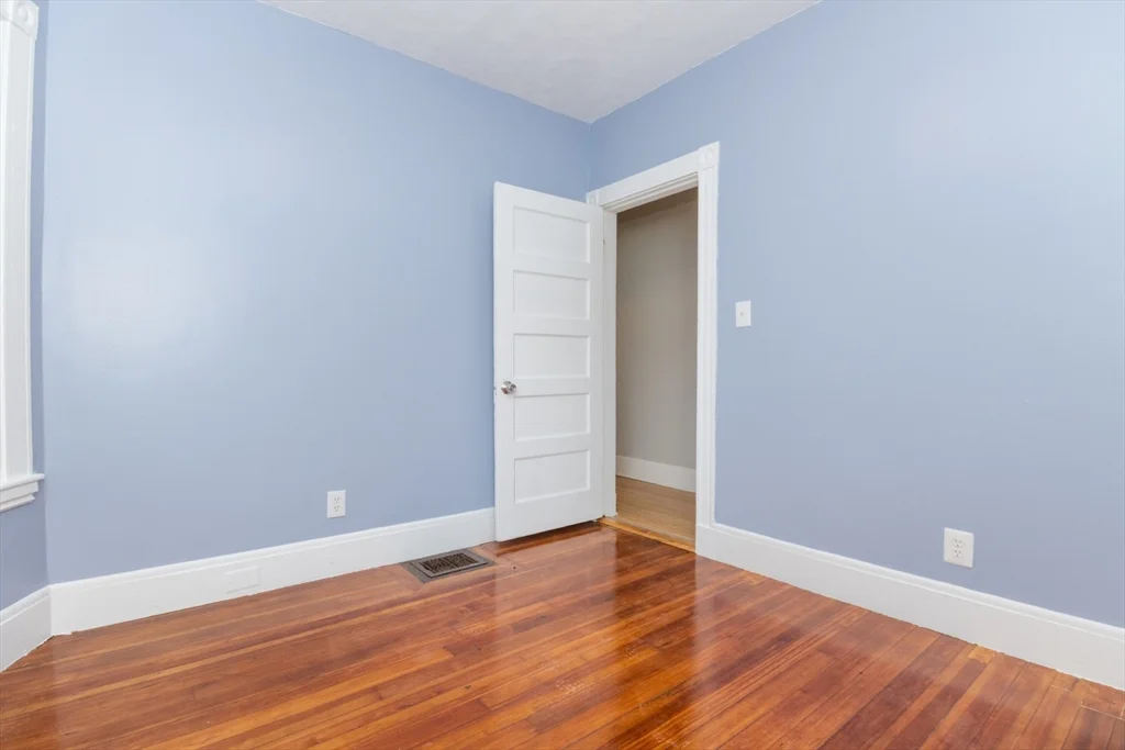 3 bed, 1 bath apartment for rent at 35 Torrey St Unit 3, Dorchester — photo 15 of 27
