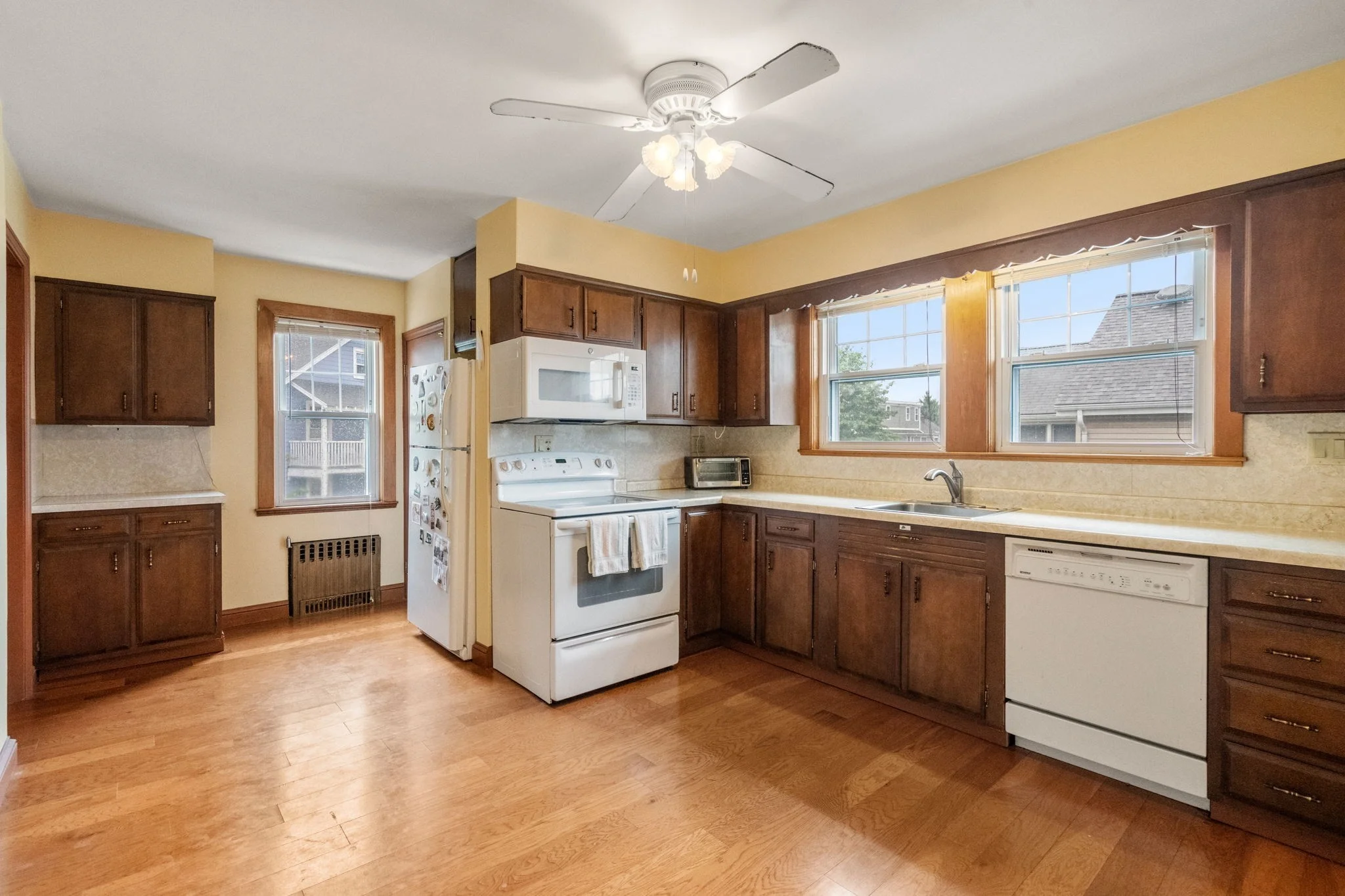 2 bed, 1 bath apartment for rent at 35 Trapelo St Unit 2, Brighton — photo 14 of 17
