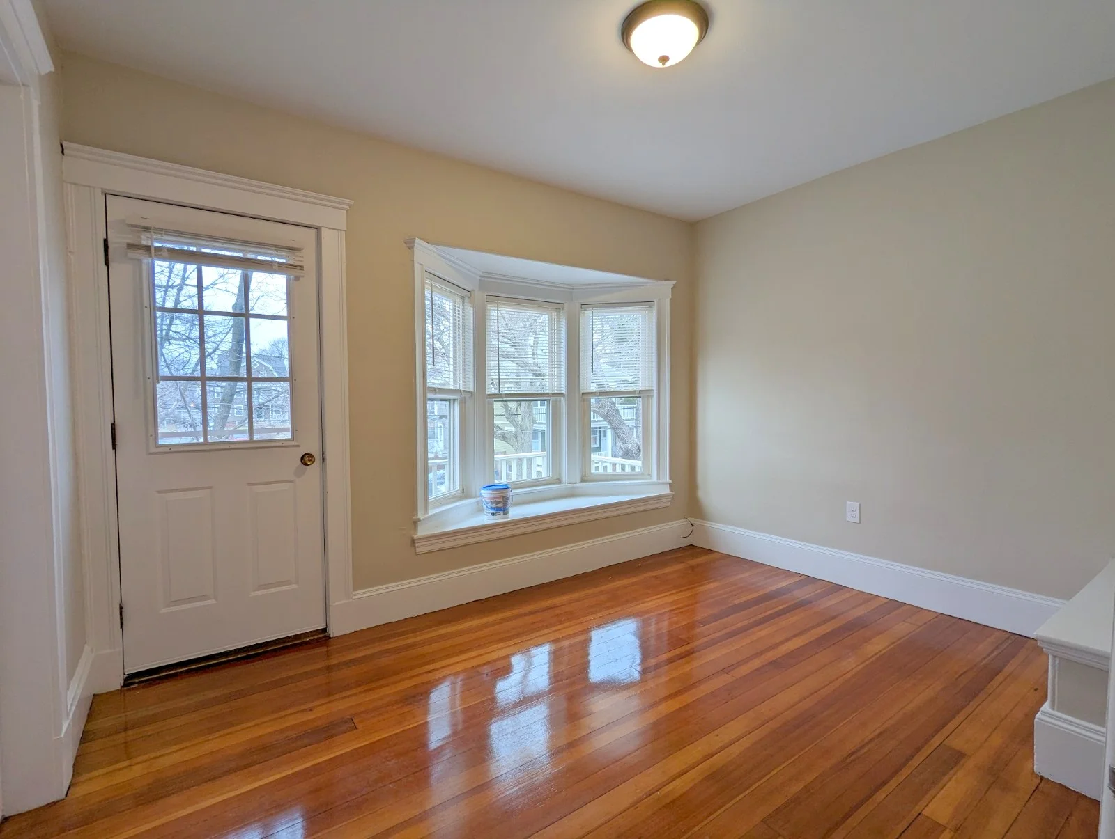 2.5 bed, 1 bath apartment for rent at 35 Trowbridge St Unit 35, Arlington — photo 13 of 29