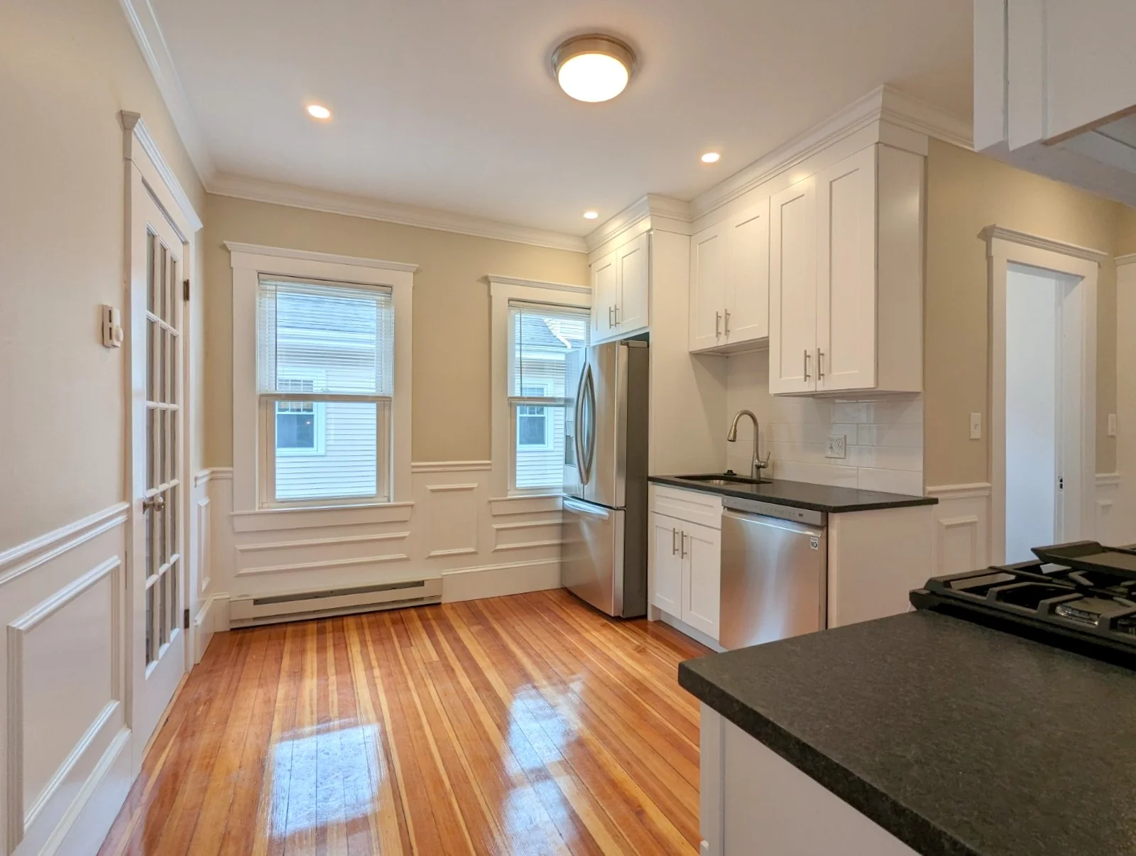 2.5 bed, 1 bath apartment for rent at 35 Trowbridge St Unit 35, Arlington — photo 4 of 29