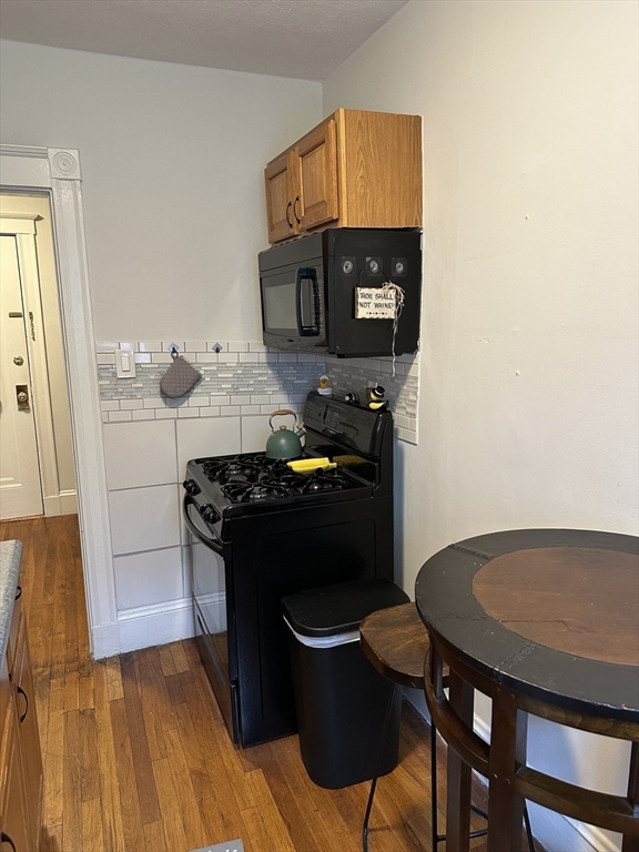 1 bed, 1 bath apartment for rent at 35 Tudor St Unit 2, Lynn — photo 10 of 20
