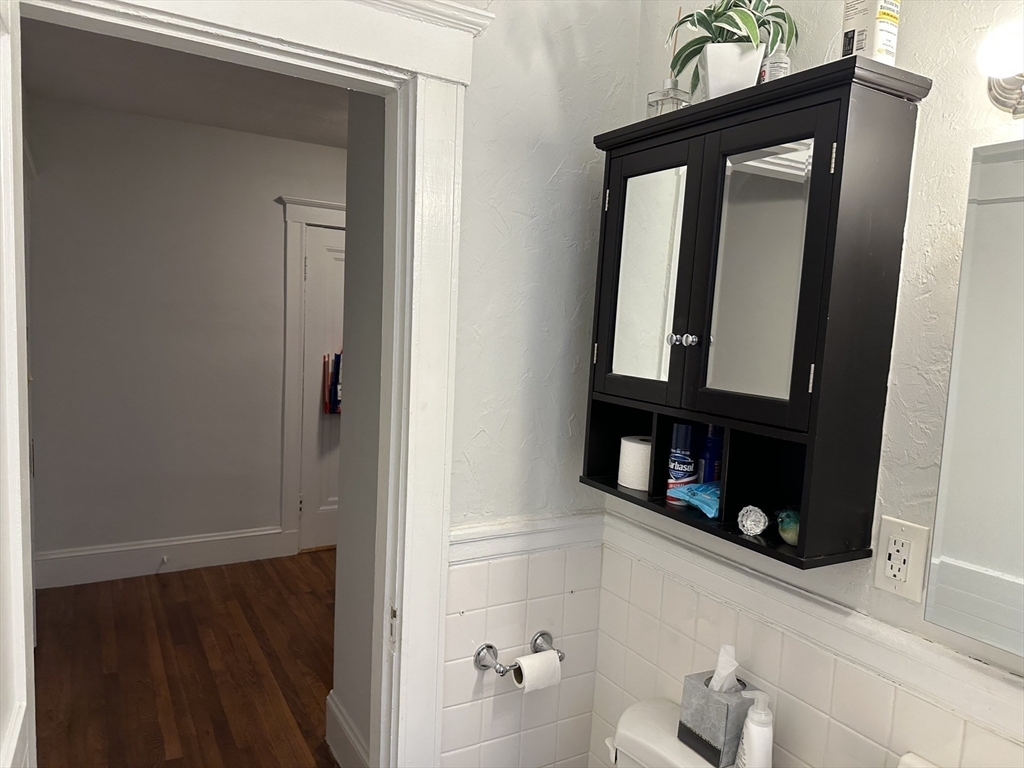 1 bed, 1 bath apartment for rent at 35 Tudor St Unit 2, Lynn — photo 5 of 20