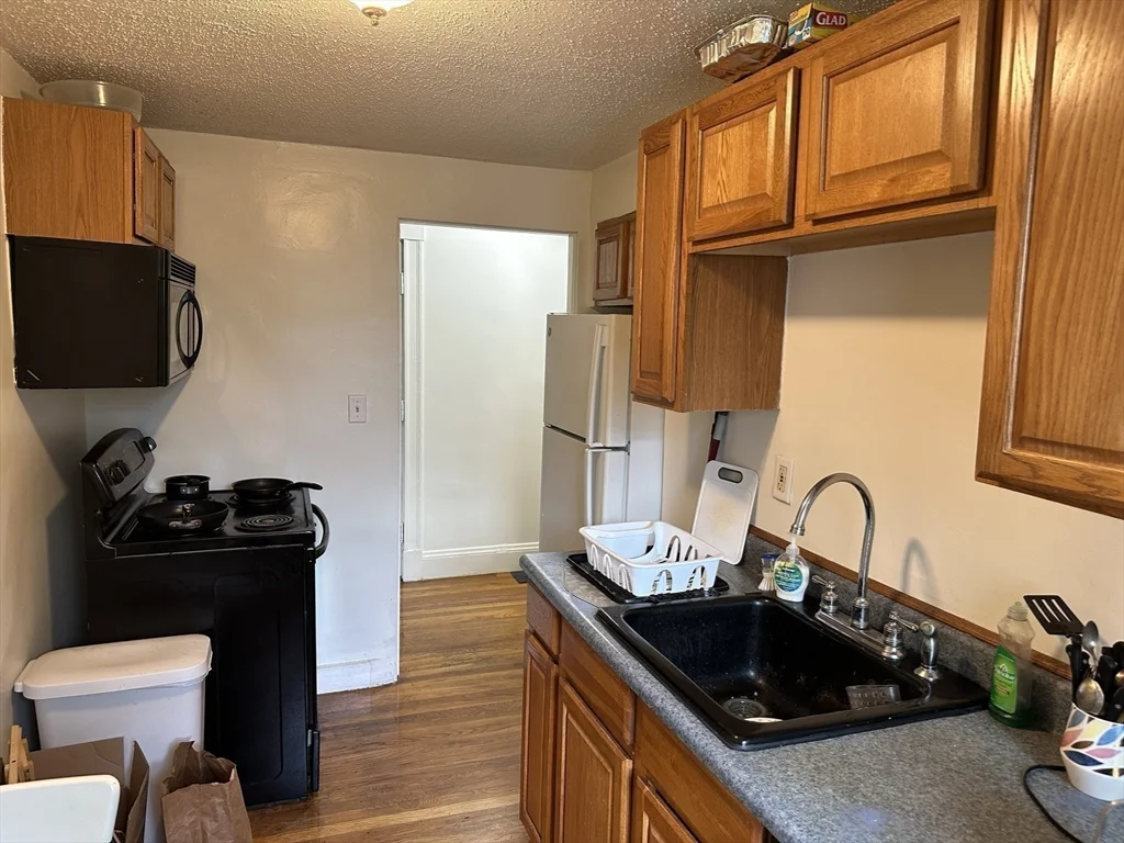 1 bed, 1 bath apartment for rent at 35 Tudor St Unit 4-F, Diamond District — photo 10 of 18