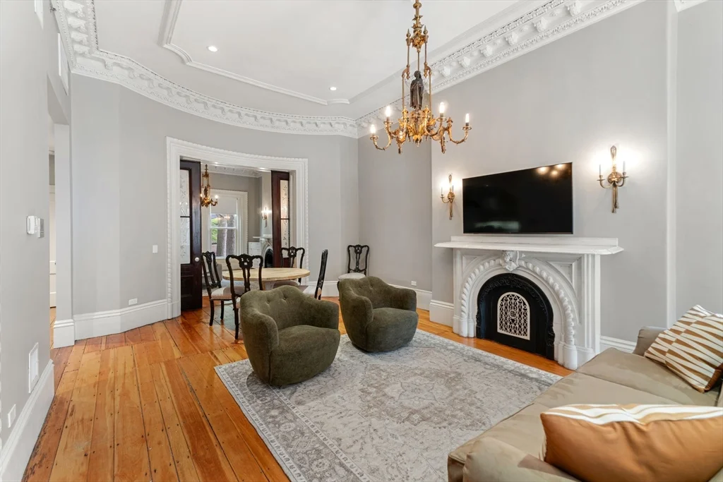 1 bed, 1 bath apartment for rent at 35 Union Park Unit 3, South End