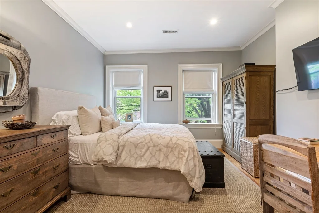 2 bed, 2 bath apartment for rent at 35 Union Park Unit 5, South End — photo 16 of 27