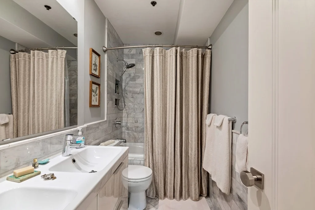 2 bed, 2 bath apartment for rent at 35 Union Park Unit 5, South End — photo 22 of 27