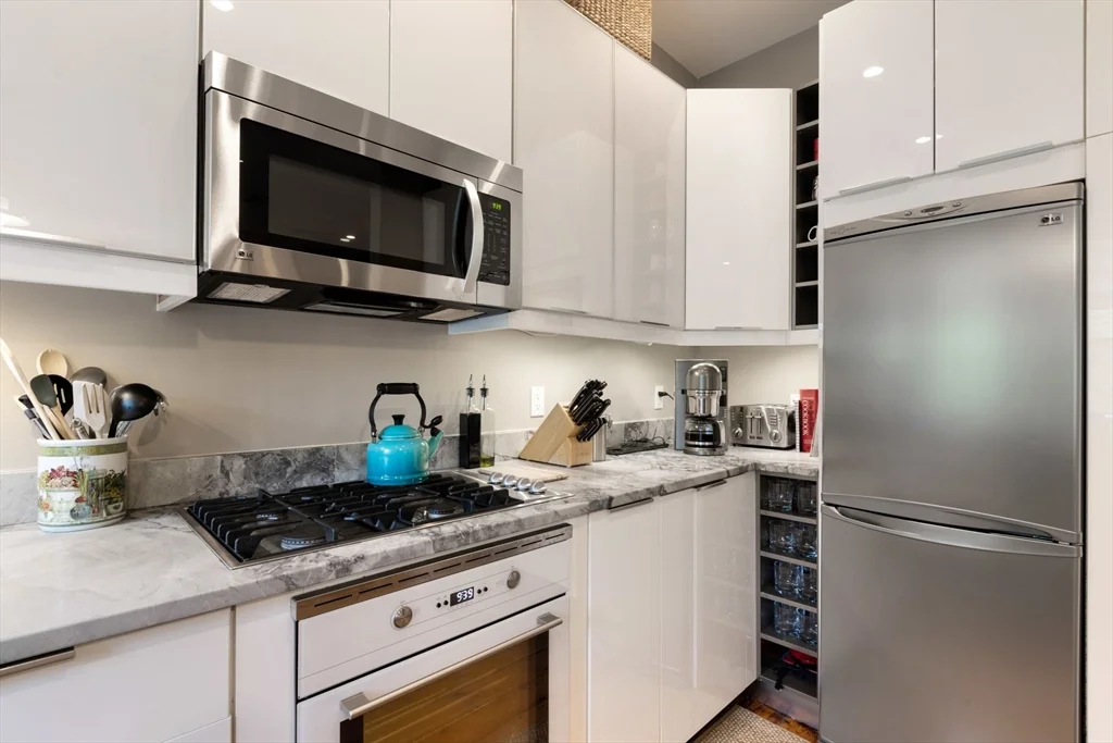 2 bed, 2 bath apartment for rent at 35 Union Park Unit 5, South End — photo 13 of 27
