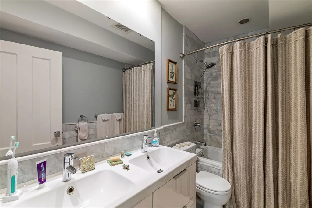2 bed, 2 bath apartment for rent at 35 Union Park Unit 5, South End — photo 21 of 27