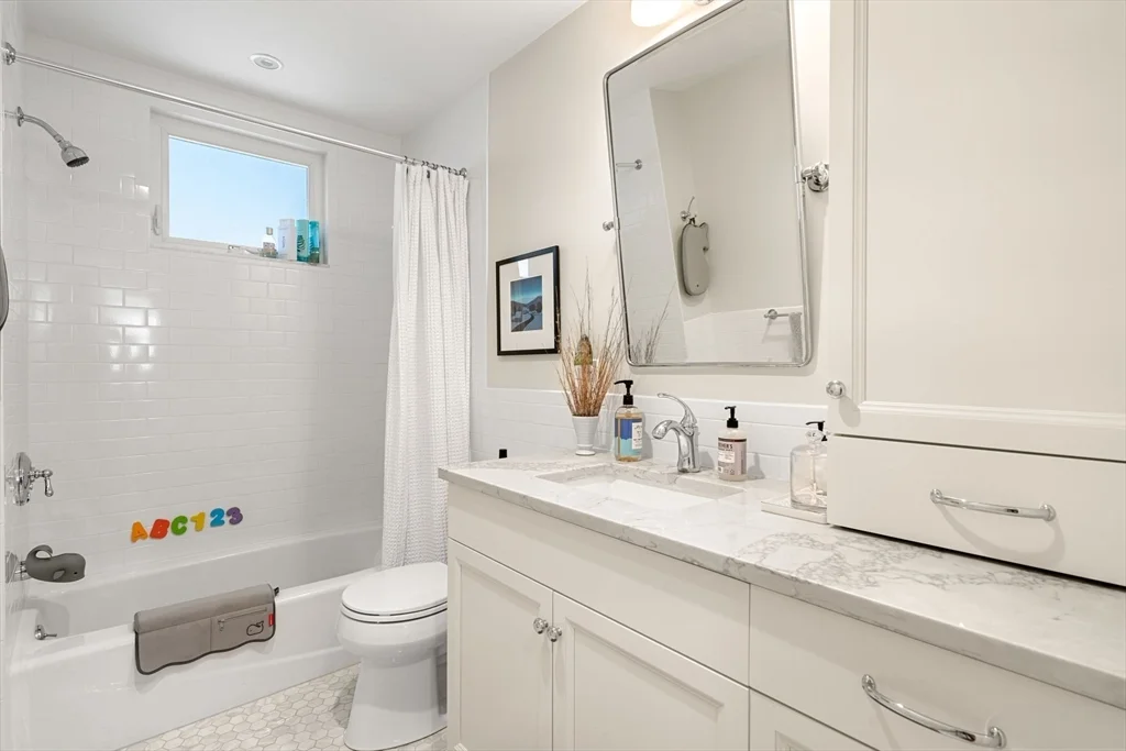 3 bed, 2 bath apartment for rent at 35 Upland Rd Unit 2, Porter Square — photo 12 of 21