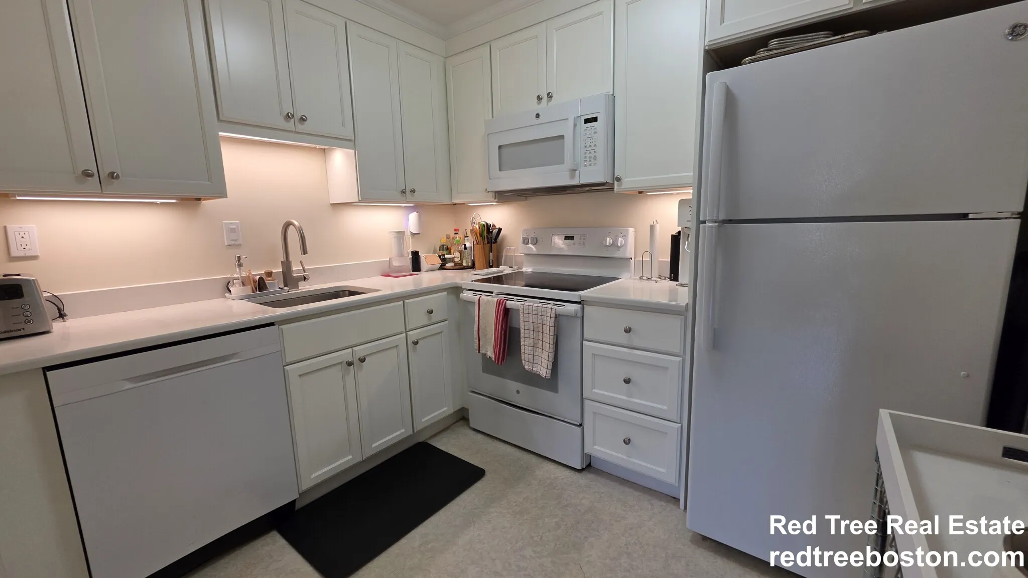 1 bed, 1 bath apartment for rent at 35 Vernon St Unit 206, Coolidge Corner — photo 4 of 11
