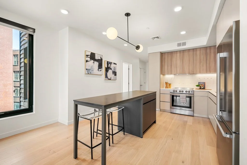 3 bed, 2 bath apartment for rent at 35 W 2nd Unit 210, South Boston — photo 11 of 35