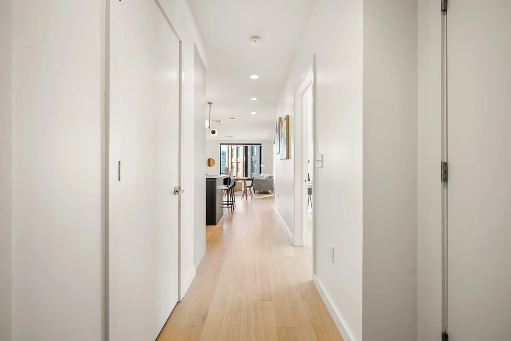 3 bed, 2 bath apartment for rent at 35 W 2nd Unit 210, South Boston — photo 29 of 35