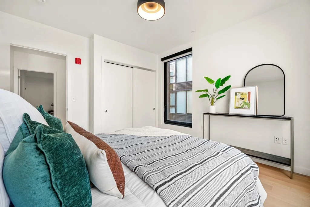 3 bed, 2 bath apartment for rent at 35 W 2nd Unit 610, South Boston — photo 18 of 35