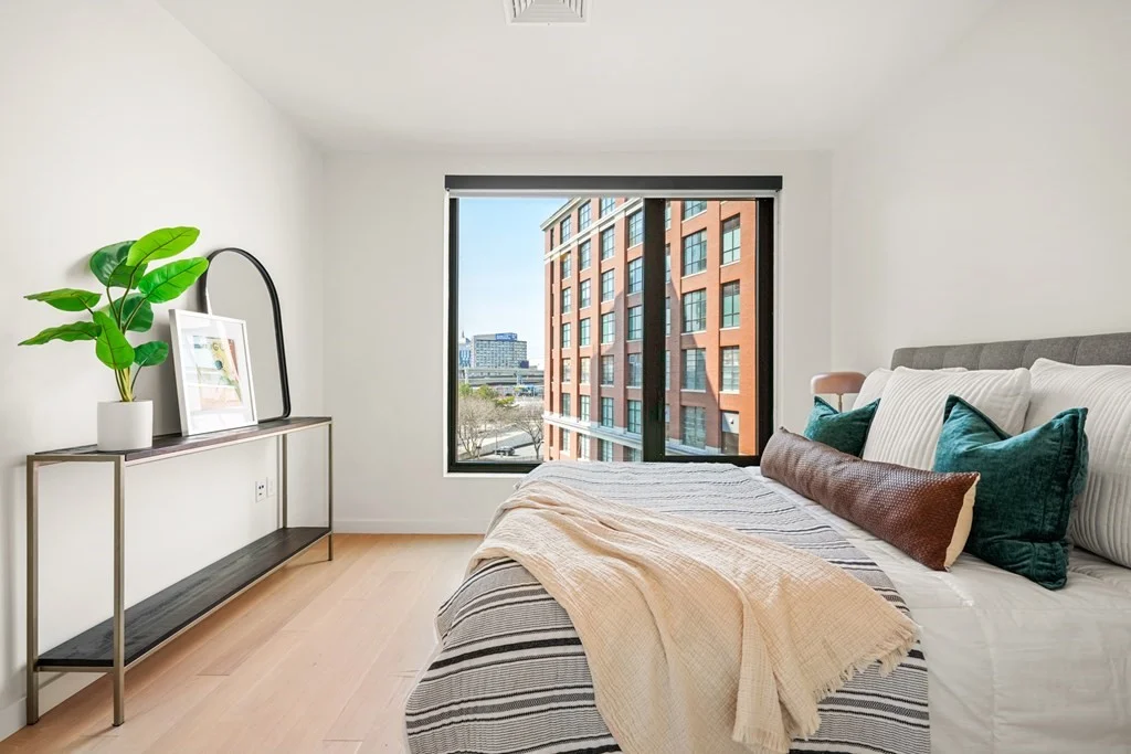 3 bed, 2 bath apartment for rent at 35 W 2nd Unit 610, South Boston — photo 16 of 35