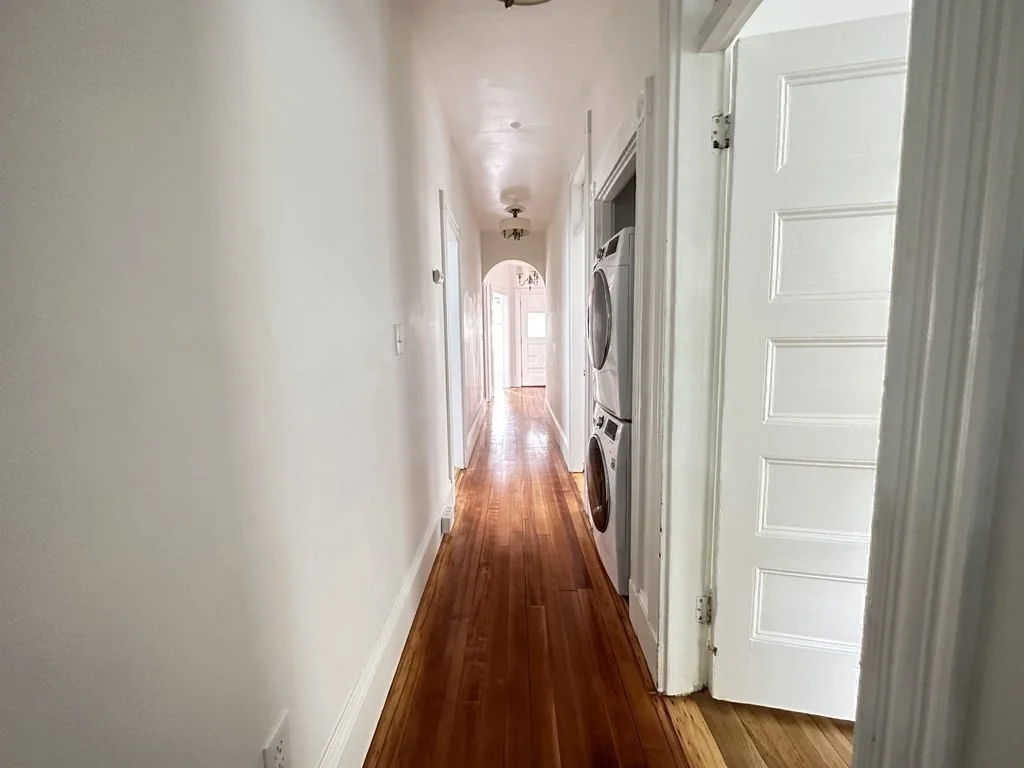 3 bed, 1 bath apartment for rent at 35 Waldeck Unit 1, Dorchester — photo 10 of 27