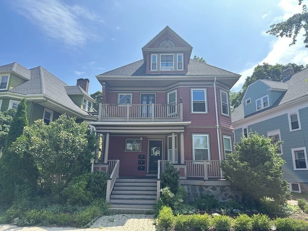 3 bed, 1 bath apartment for rent at 35 Waldeck Unit 1, Dorchester — photo 22 of 27
