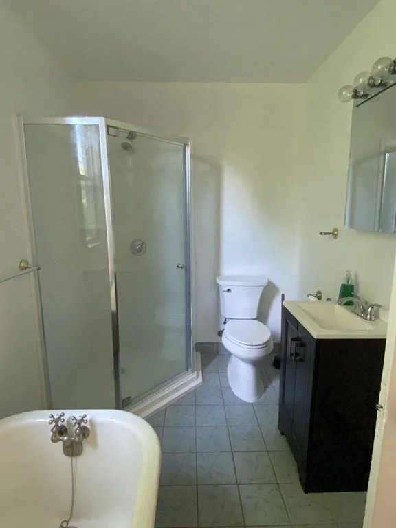 3 bed, 1 bath apartment for rent at 35 Waldeck Unit 2, Dorchester — photo 15 of 20