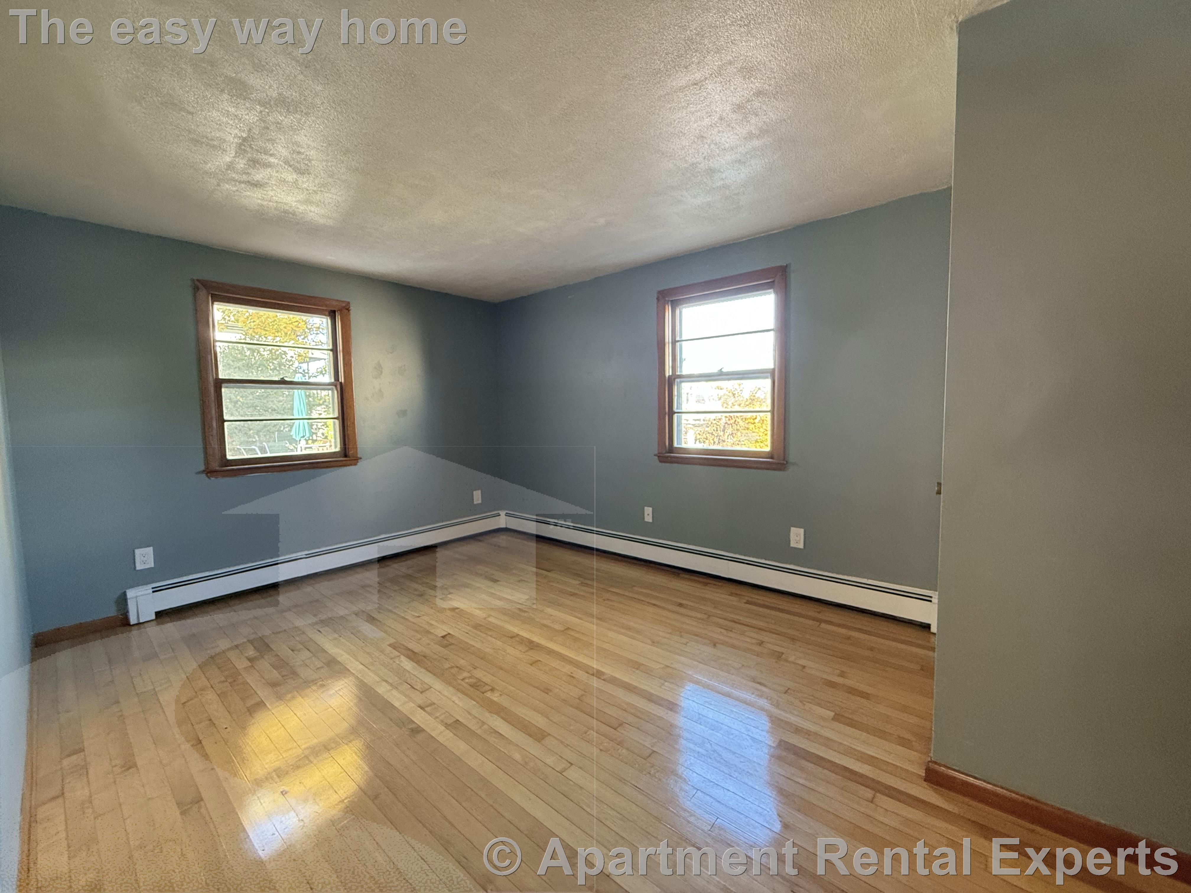 3 bed, 1 bath apartment for rent at 35 Ware St Unit 1, Teele Square — photo 8 of 12