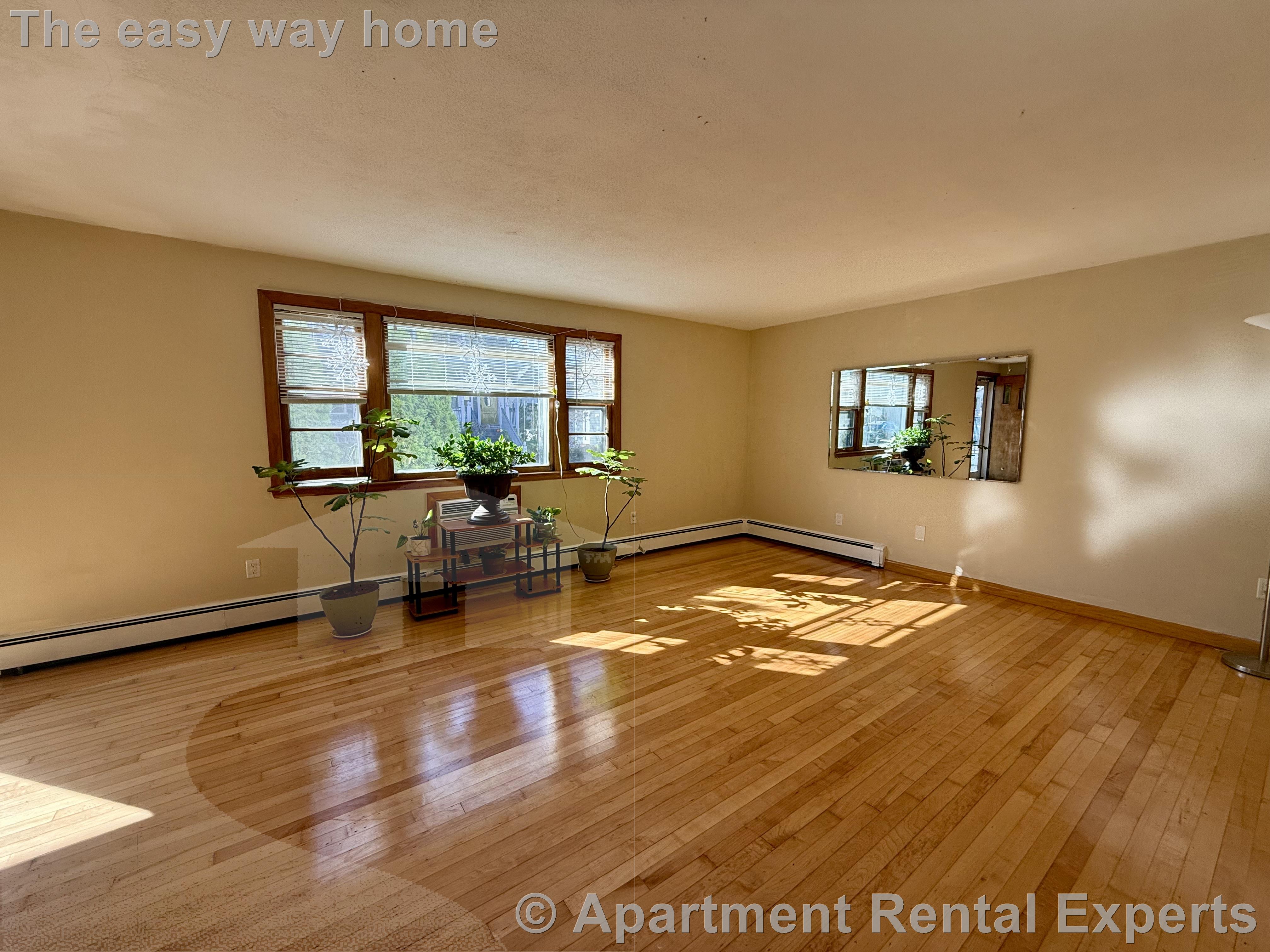 3 bed, 1 bath apartment for rent at 35 Ware St Unit 1, Teele Square — photo 5 of 12