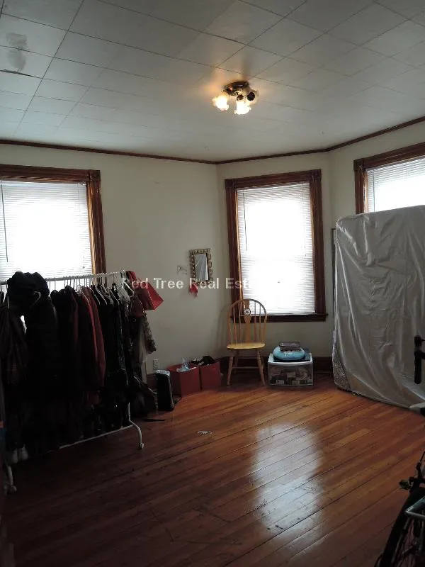 4 bed, 2 bath apartment for rent at 35 Waverly St Unit 2, Allston — photo 9 of 9